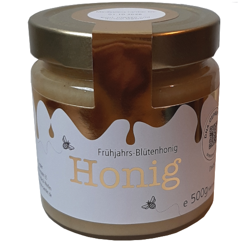 Frühjahrshonig der ersten Ernte